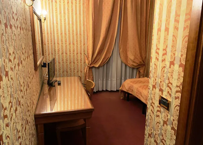 Hi15 Hotel